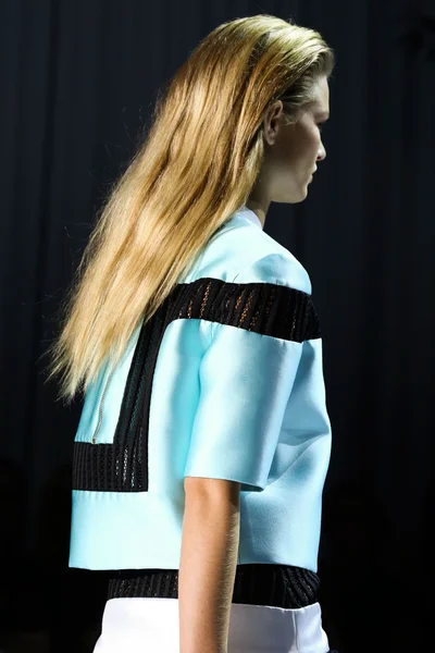 Look 11